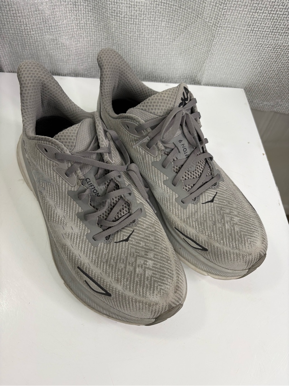 Hoka One One Clifton 9 Men's Running Shoes - Light Gray